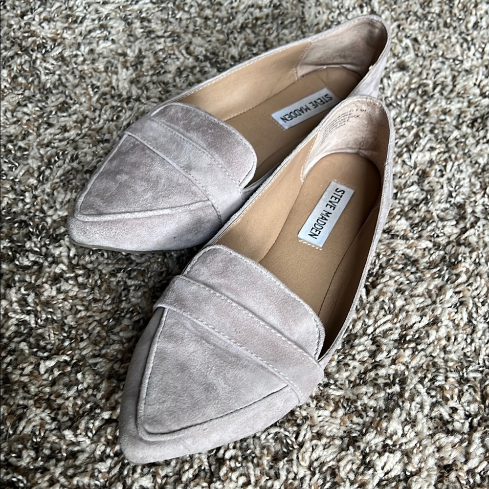 Steve Madden Taupe/Mauve Flats Sleek Pointed-Toe Design EUC